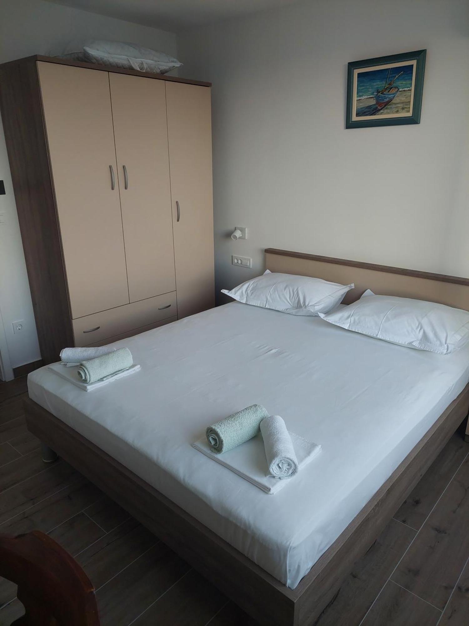 Apartman Njavro Podgora Exterior photo